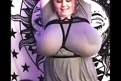 Huge natural tits swing